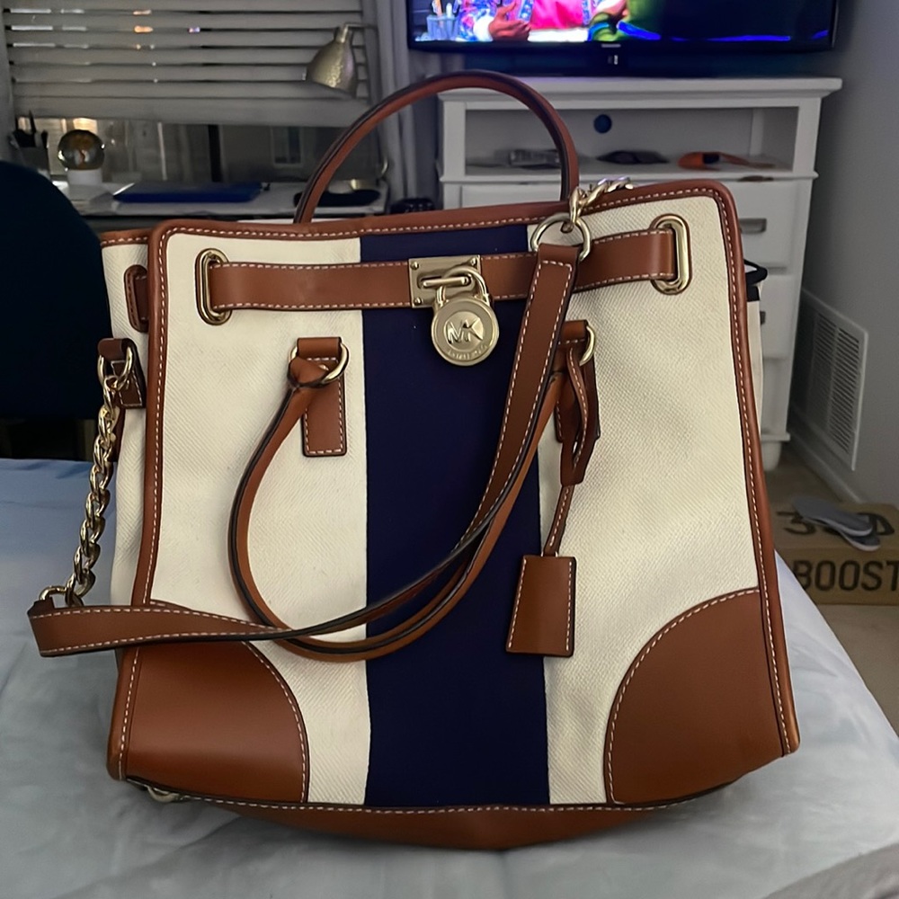 MICHAEL KORS HAMILTON MONO STRIPE CANVAS